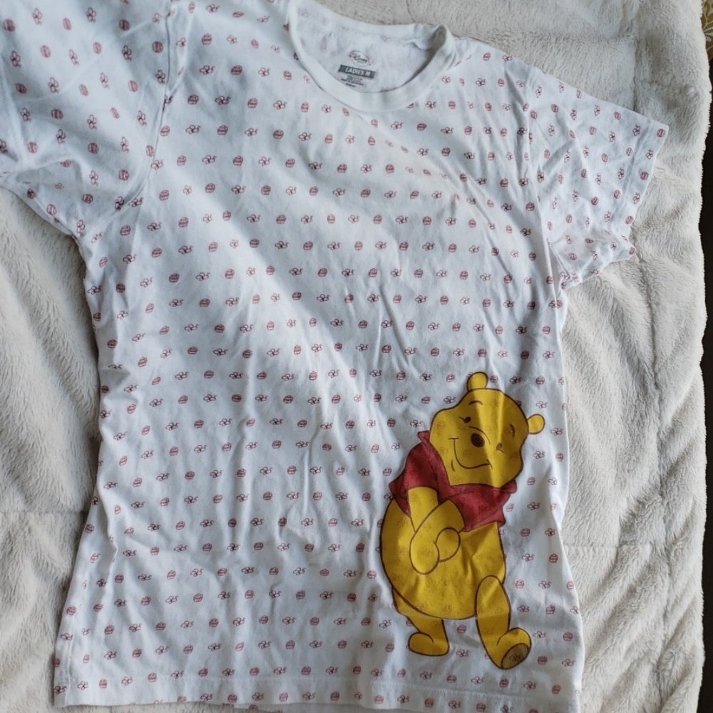 Official Disney Store Winnie the Pooh T-shirt